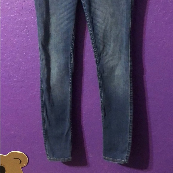 Hollister high rise supper skinny jeans - Picture 3 of 6